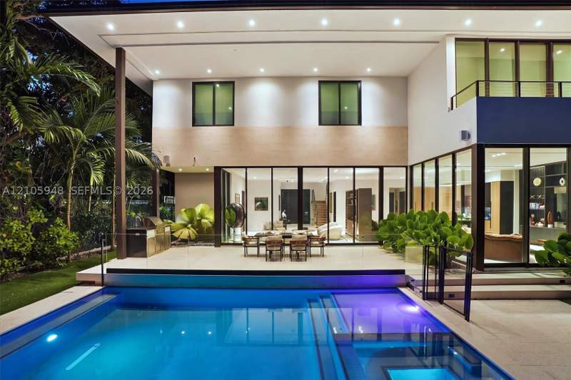 6 bedroom SingleFamilyResidence at 1202 NE 93rd St, Bay Lure, Miami Shores — photo 3