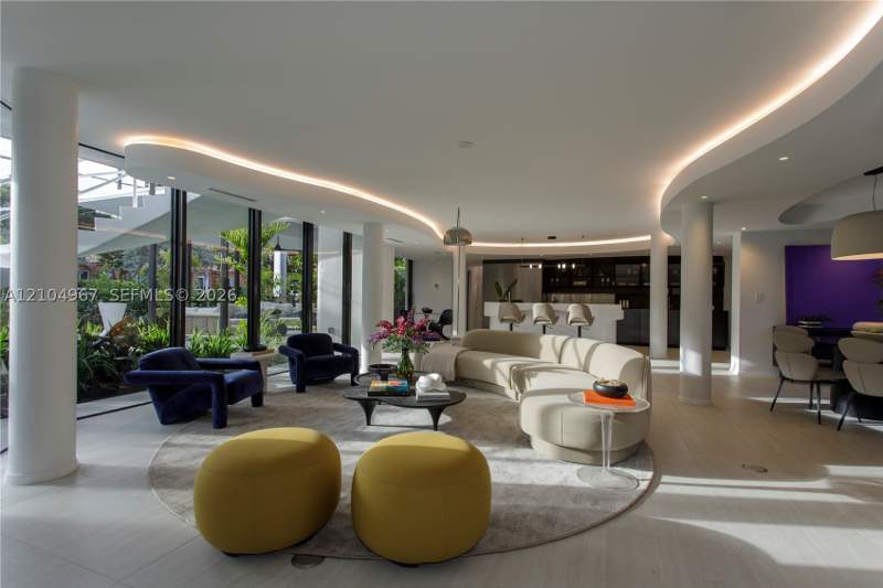 5 bedroom SingleFamilyResidence at 5261 NE 5th Ave, Bayshore Plaza Unit No 6, Miami — photo 3