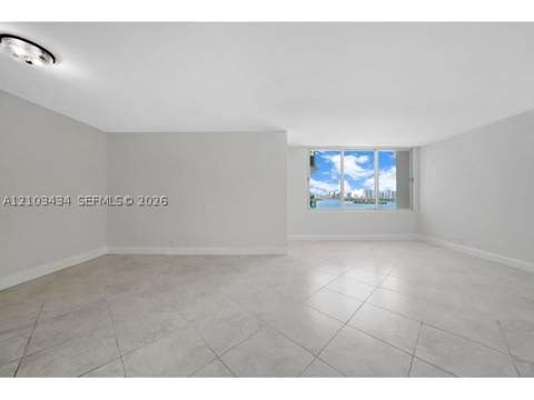 1000 West Ave 1121, Miami Beach FL - photo 6 of 23
