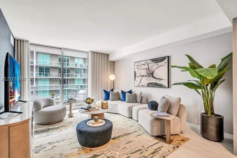 1 bedroom Condominium at 77 SE 5th St 2011, Brickell Point, Miami — photo 3