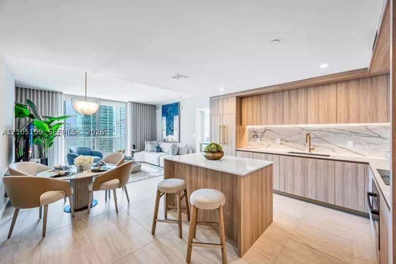1 bedroom Condominium at 77 SE 5th St 2011, Brickell Point, Miami — photo 4