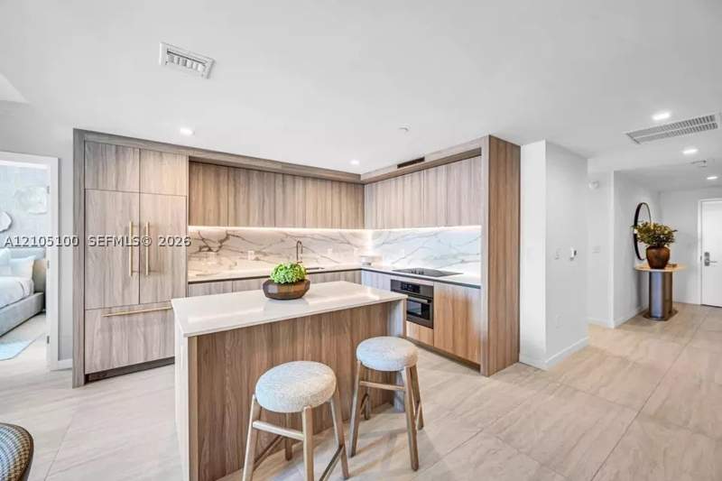 1 bedroom Condominium at 77 SE 5th St 2011, Brickell Point, Miami — photo 5