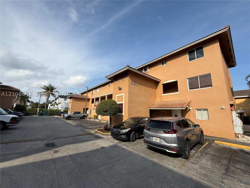2 bedroom Condominium at 8183 NW 8th St C5, Tamarind Grove Villas Con, Miami — photo 1