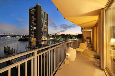 770 NE 69th St 4I, Miami FL - photo 11 of 79