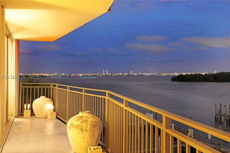 2 bedroom Condominium at 770 NE 69th St 4I, Palm Bay Condominium, Miami — photo 4