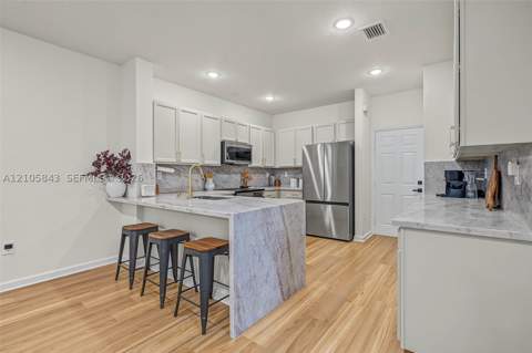 125 NE 24th Ter, Homestead FL - photo 8 of 26
