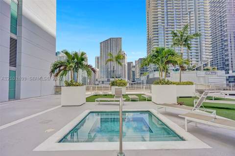 690 SW 1st Ct 1828, Miami FL - photo 18 of 33