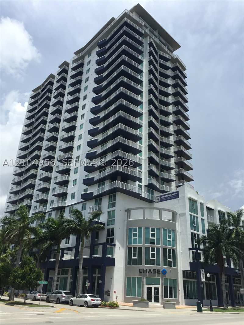 1 bedroom Condominium at 275 NE 18th St 305, 1800 Biscayne Plaza Condo, Miami — photo 1