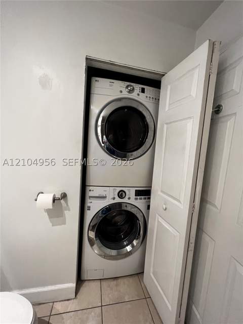 275 NE 18th St 305, Miami FL - photo 9 of 13