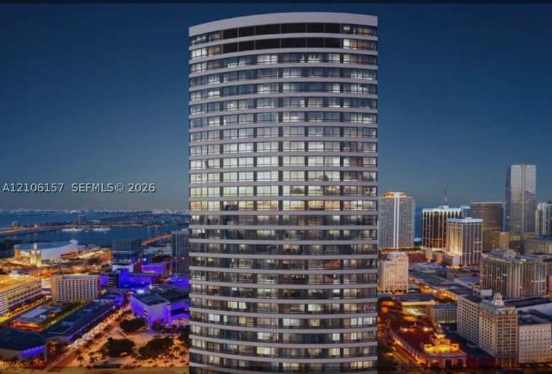 1 bedroom StockCooperative at 225 N Miami 1003, district 225, Miami — photo 1