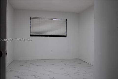 1055 W 77th St 308, Hialeah FL - photo 15 of 47