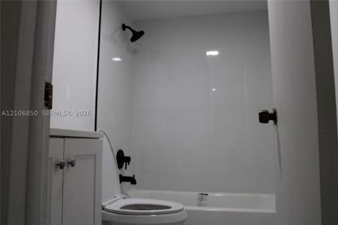 1055 W 77th St 308, Hialeah FL - photo 19 of 47