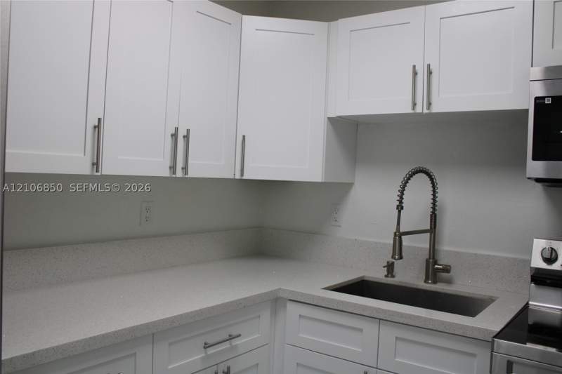 2 bedroom Condominium at 1055 W 77th St 308, Flamenco Condo, Hialeah — photo 3