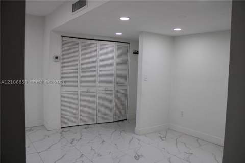 1055 W 77th St 308, Hialeah FL - photo 7 of 47