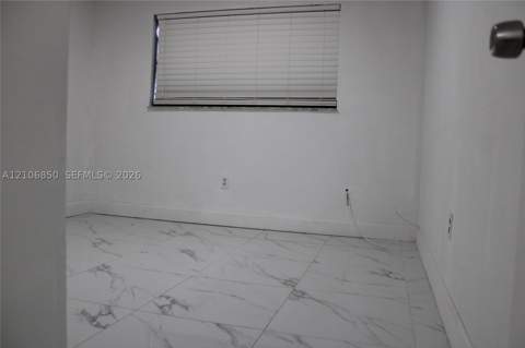 1055 W 77th St 308, Hialeah FL - photo 8 of 47