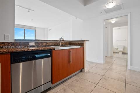 888 S Douglas Rd 602, Coral Gables FL - photo 18 of 57