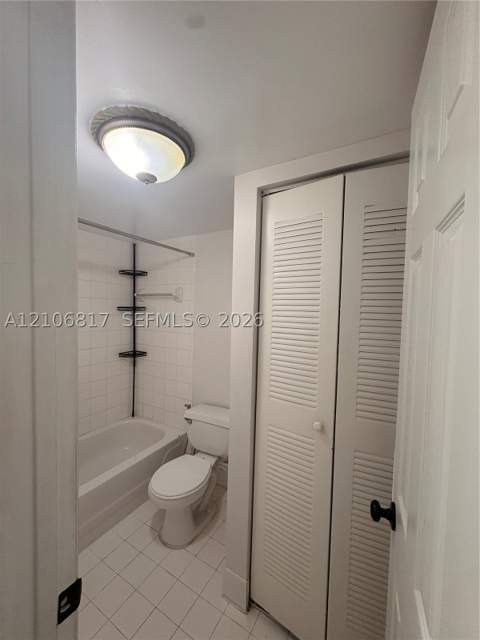 18850 NW 57th Ave 306, Hialeah FL - photo 12 of 19