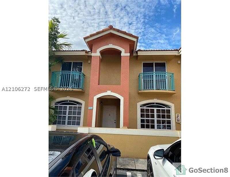 2 bedroom Townhouse at 7075 NW 173rd Dr 1404, Bonita Golf View Townvill, Hialeah — photo 1