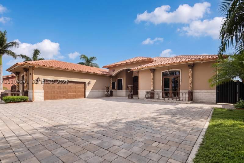 7 bedroom SingleFamilyResidence at 3525 SW 128th Ave, J G Heads Farms Unit A, Miami — photo 2