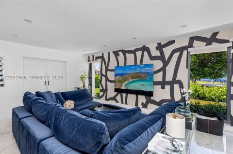 13395 Biscayne Bay Dr, North Miami FL - photo 10 of 32