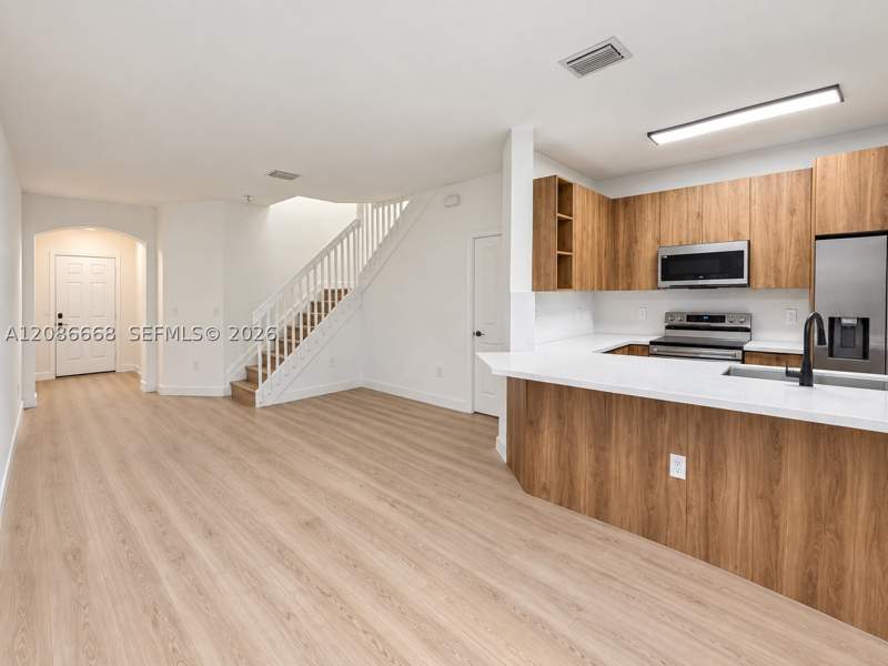 3 bedroom Townhouse at 10720 NW 82nd Ter 7-8, Leeward At Islands At Dor, Doral — photo 4