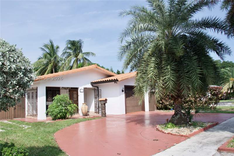 3 bedroom SingleFamilyResidence at 75 W 50th St, Ulelah, Hialeah — photo 2