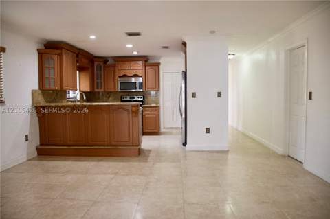 75 W 50th St, Hialeah FL - photo 7 of 32