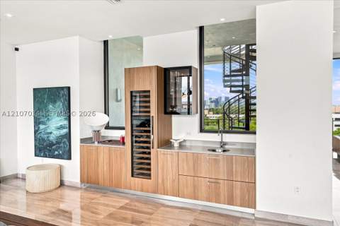 3581 E Glencoe St 605, Coconut Grove FL - photo 11 of 54