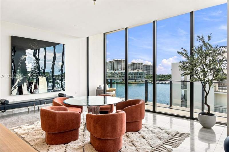 4 bedroom Condominium at 3581 E Glencoe St 605, Brickells Flagler, Coconut Grove — photo 4