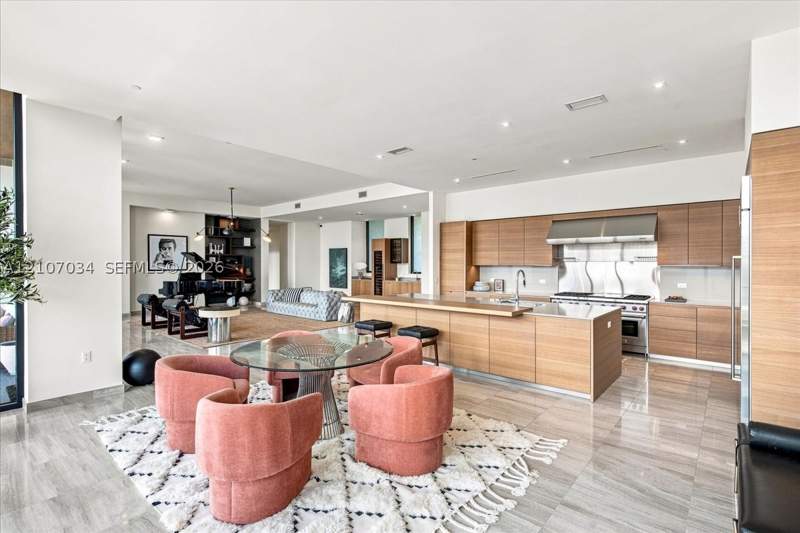 4 bedroom Condominium at 3581 E Glencoe St 605, Brickells Flagler, Coconut Grove — photo 5
