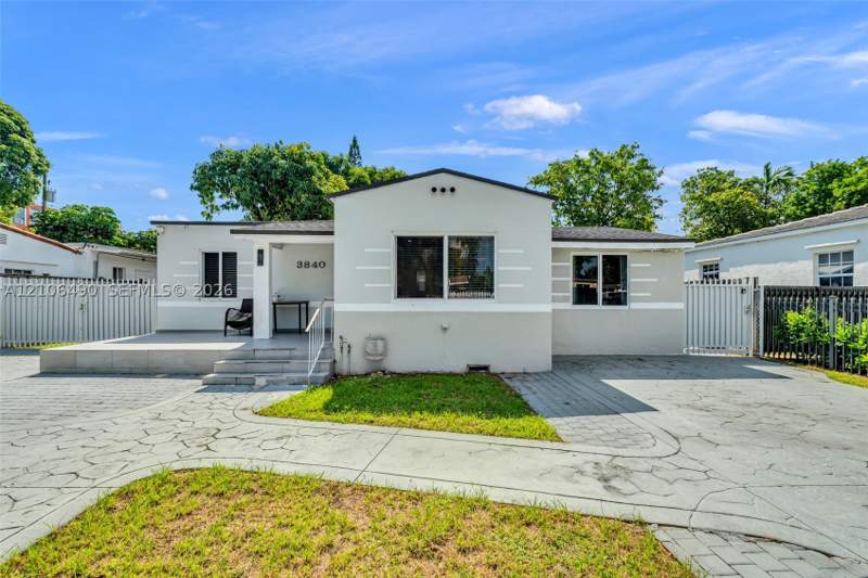 7 bedroom SingleFamilyResidence at 3840 NW 12th St, Le Jeune Manors, Miami — photo 2
