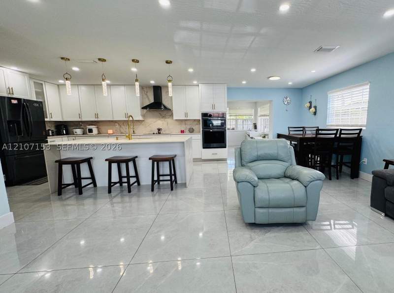 3 bedroom SingleFamilyResidence at 9770 SW 13th Ter, Coral Park Estates Sec 5, Miami — photo 2