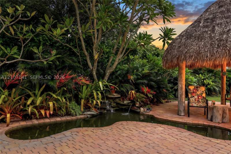 4 bedroom SingleFamilyResidence at 9761 SW 123rd St, Fleeman Estates, Miami — photo 2