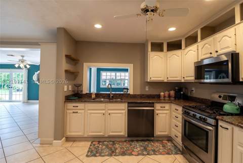 9761 SW 123rd St, Miami FL - photo 9 of 34