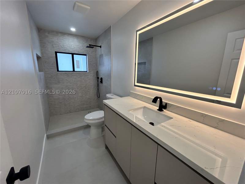 3 bedroom SingleFamilyResidence at 12035 SW 117th Ter, Devon-Aire Estates Sec 5, Miami — photo 3