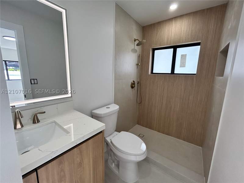3 bedroom SingleFamilyResidence at 12035 SW 117th Ter, Devon-Aire Estates Sec 5, Miami — photo 4