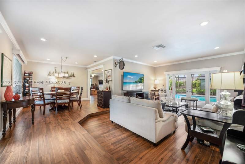 4 bedroom SingleFamilyResidence at 17550 SW 86th Ave, Malbrook, Palmetto Bay — photo 3