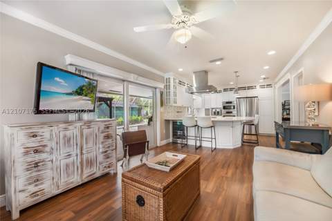 17550 SW 86th Ave, Palmetto Bay FL - photo 9 of 26
