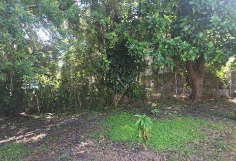 140 NW 60th St, Miami FL - photo 10 of 10