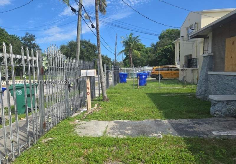 3 bedroom SingleFamilyResidence at 140 NW 60th St, High School Pk Track, Miami — photo 3