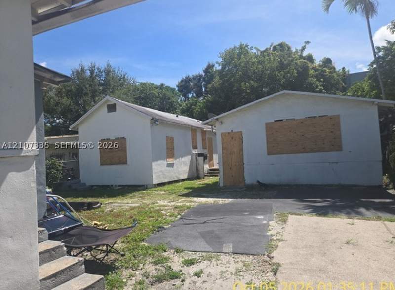 3 bedroom SingleFamilyResidence at 140 NW 60th St, High School Pk Track, Miami — photo 5