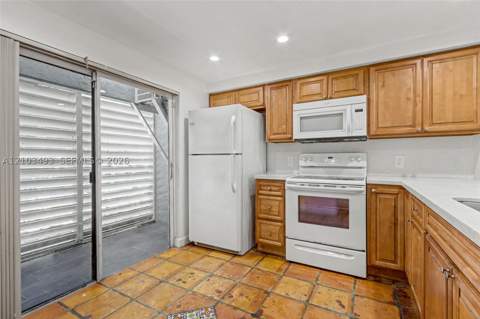 521 NE 38th St 7, Miami FL - photo 12 of 47