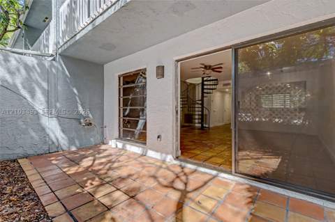 521 NE 38th St 7, Miami FL - photo 8 of 47