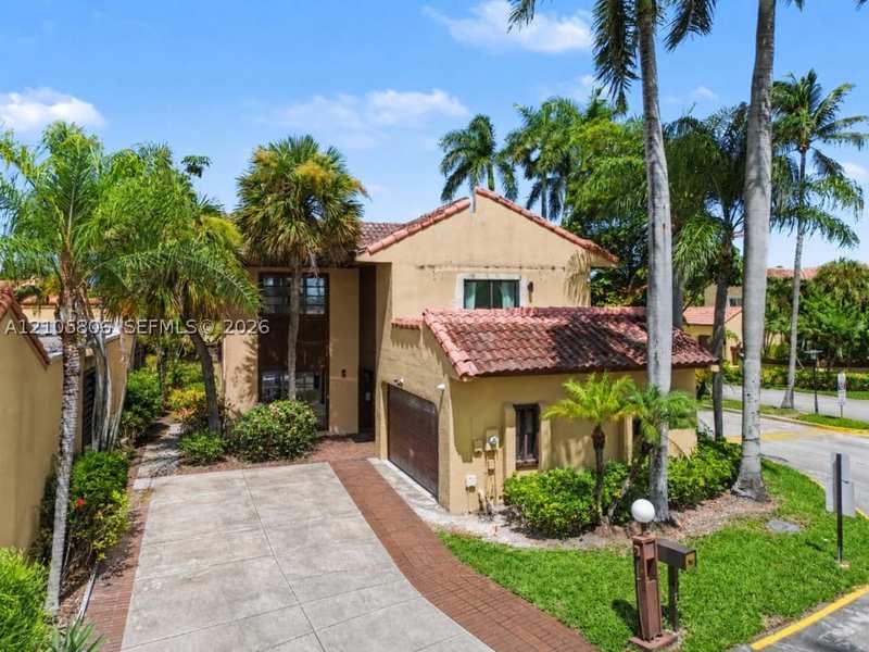 3 bedroom SingleFamilyResidence at 20409 NE 10th Ct Rd, Sky Lake Villas First Add, Miami — photo 1