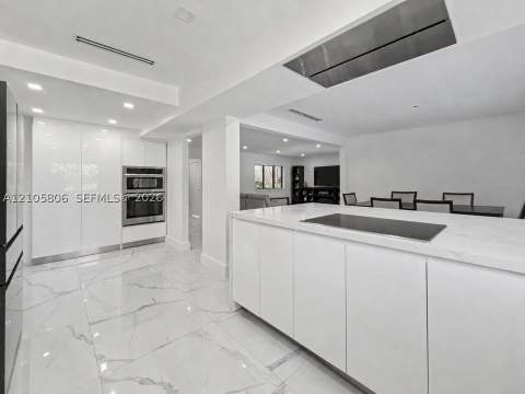 20409 NE 10th Ct Rd, Miami FL - photo 10 of 24