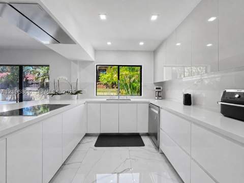 20409 NE 10th Ct Rd, Miami FL - photo 8 of 24