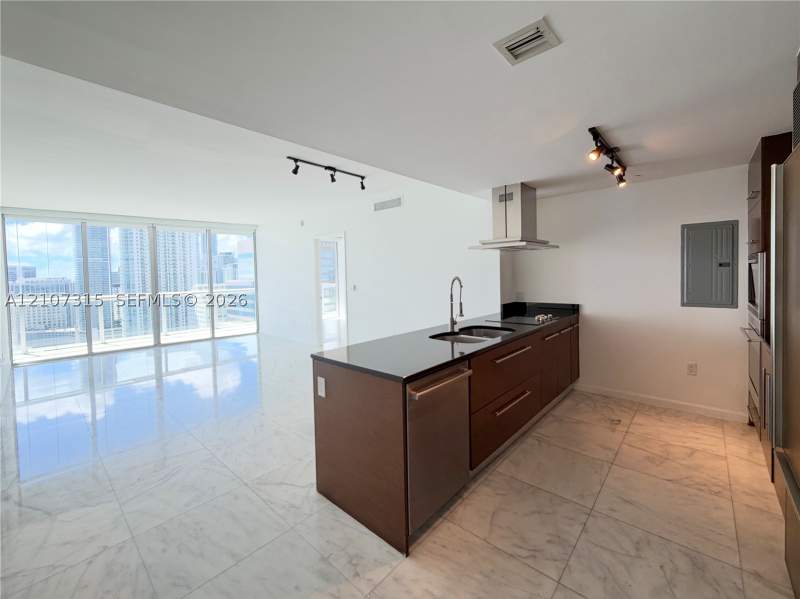 2 bedroom Condominium at 495 Brickell Ave 3803, Icon Brickell No Two, Miami — photo 3