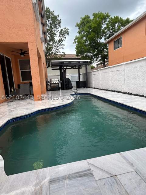 5193 NW 108th Path, Doral FL - photo 7 of 10