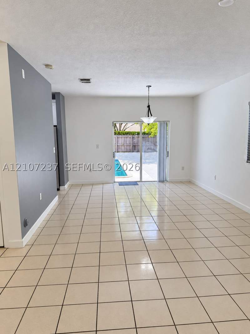 3 bedroom SingleFamilyResidence at 2529 NE 41st Ter, Meghans Place, Homestead — photo 2