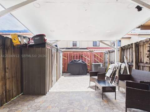 1142 W 42nd St 19, Hialeah FL - photo 10 of 13